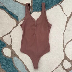 Abercrombie & Fitch Soft AF Ribbed Henley Tank Top Bodysuit Blouse Dusty Mauve S